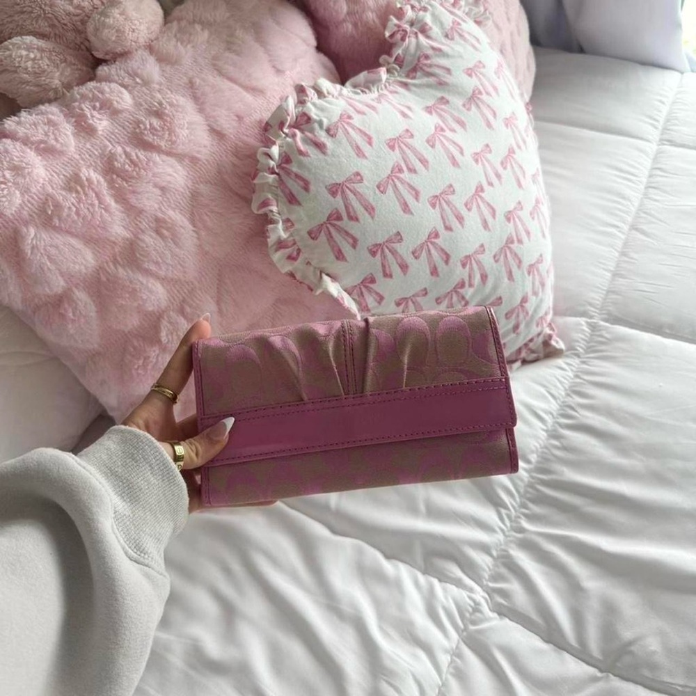 Y2K Coach Barbie‎ Pink Monogram Wallet - Picture 6 of 7
